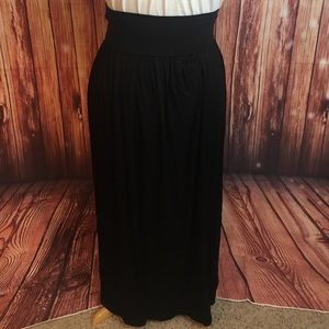 Black Maxi skirt- side slits - Large